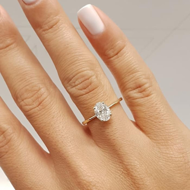 14 AYAR OVAL KESİM TEK TAŞ YÜZÜK 2GR-3GR